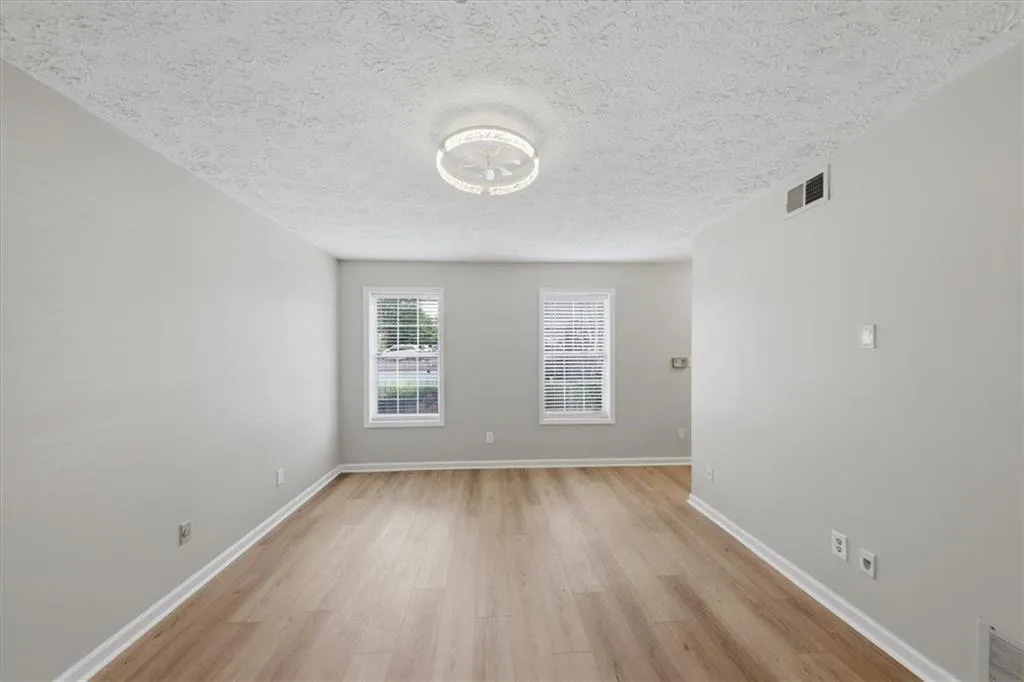 7750 Roswell Road Unit 9f, Sandy Springs, Georgia 30350, 3 Bedrooms Bedrooms, ,2 BathroomsBathrooms,Residential,For Sale,7750 Roswell Road Unit 9f,7764549