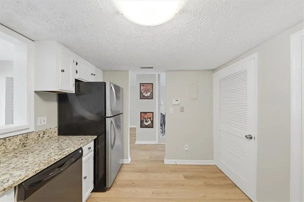 7750 Roswell Road Unit 9f, Sandy Springs, Georgia 30350, 3 Bedrooms Bedrooms, ,2 BathroomsBathrooms,Residential,For Sale,7750 Roswell Road Unit 9f,7764549