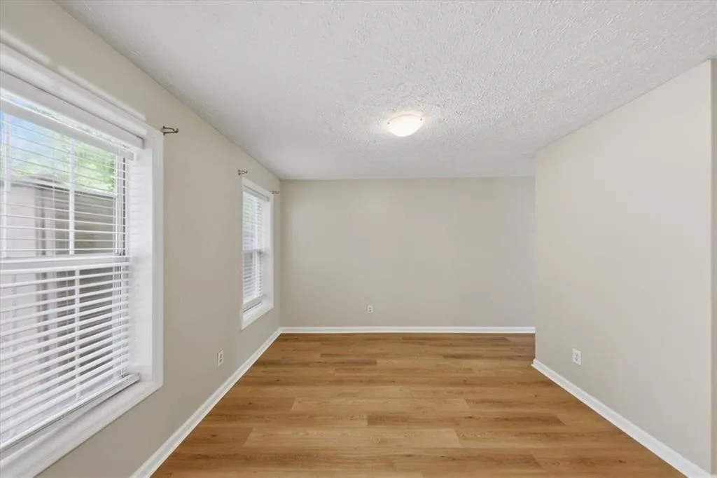 7750 Roswell Road Unit 9f, Sandy Springs, Georgia 30350, 3 Bedrooms Bedrooms, ,2 BathroomsBathrooms,Residential,For Sale,7750 Roswell Road Unit 9f,7764549
