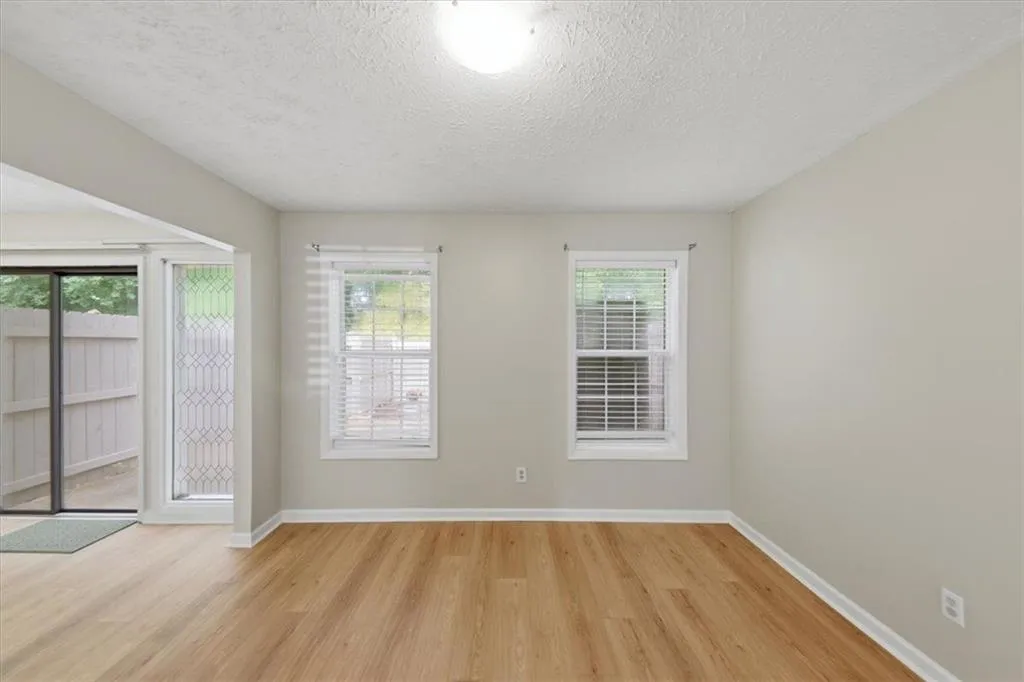 7750 Roswell Road Unit 9f, Sandy Springs, Georgia 30350, 3 Bedrooms Bedrooms, ,2 BathroomsBathrooms,Residential,For Sale,7750 Roswell Road Unit 9f,7764549