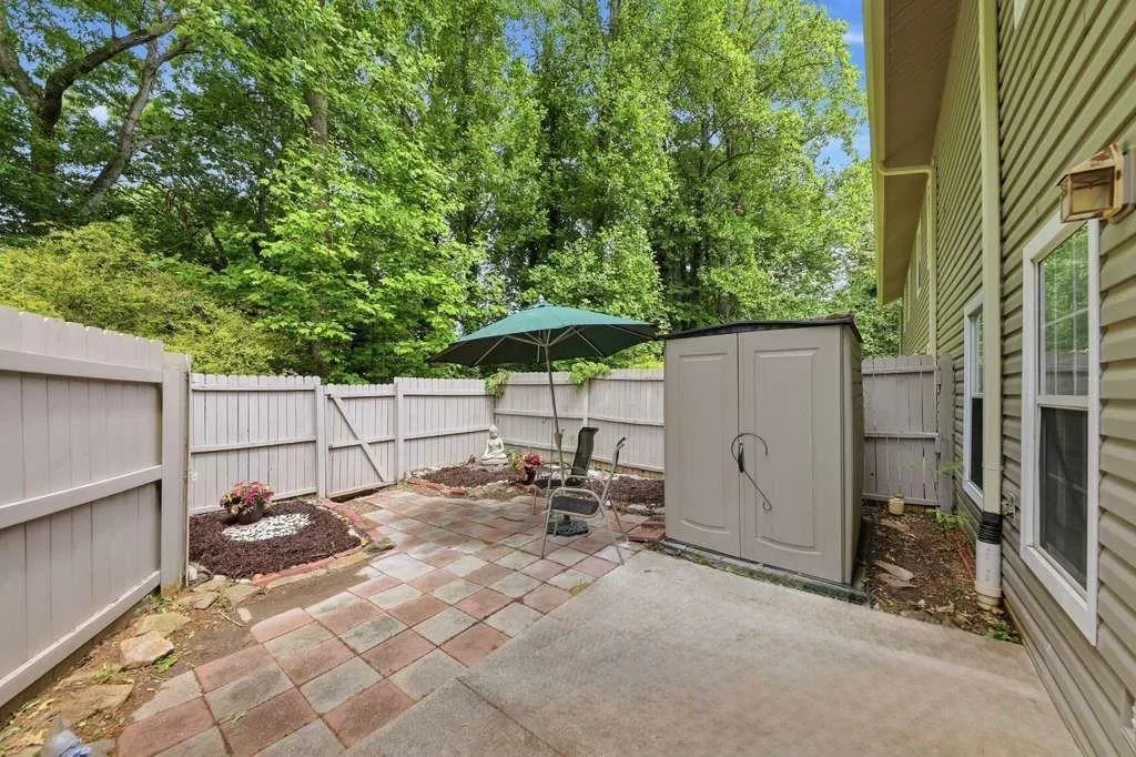 7750 Roswell Road Unit 9f, Sandy Springs, Georgia 30350, 3 Bedrooms Bedrooms, ,2 BathroomsBathrooms,Residential,For Sale,7750 Roswell Road Unit 9f,7764549