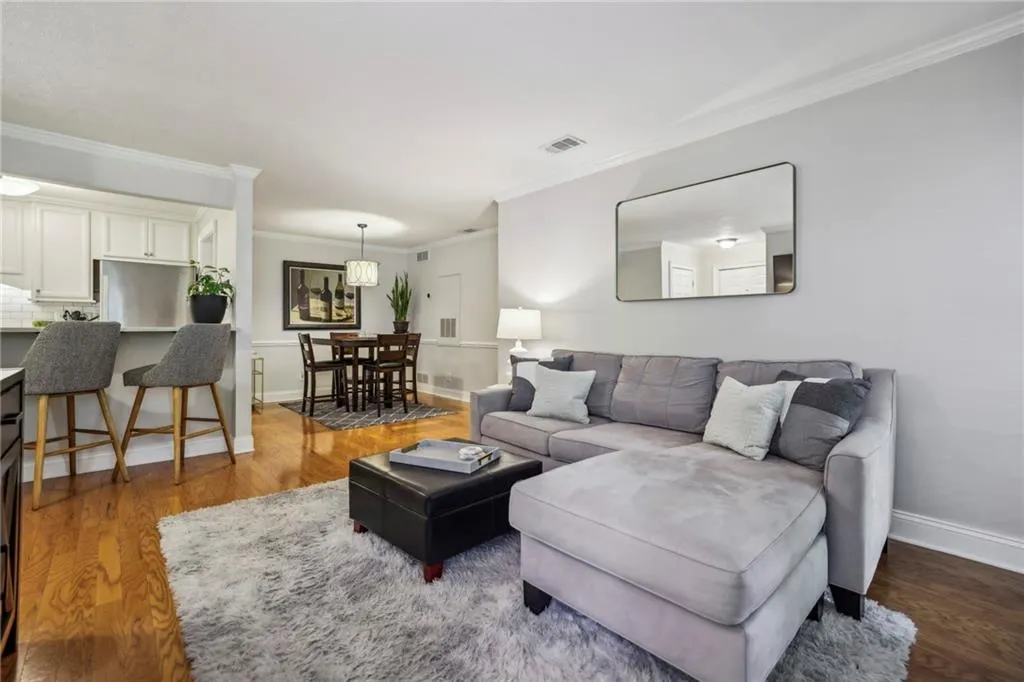 6800 Glenridge Drive Unit 6820d, Atlanta, Georgia 30328, 2 Bedrooms Bedrooms, ,1 BathroomBathrooms,Residential,Sold,6800 Glenridge Drive Unit 6820d,7421925