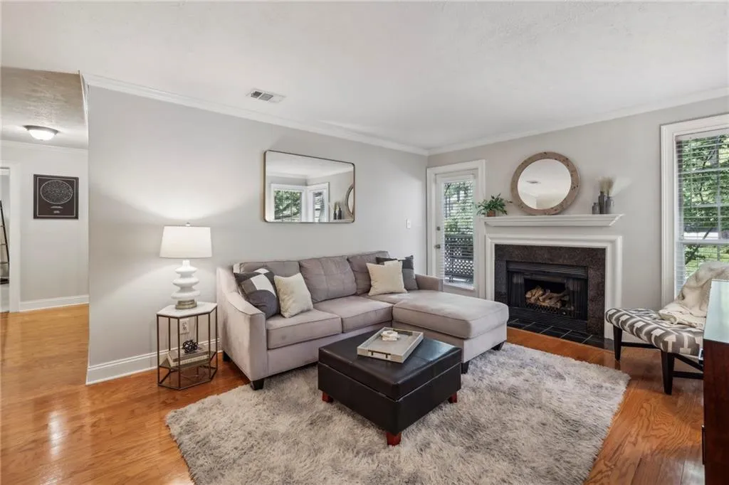 6800 Glenridge Drive Unit 6820d, Atlanta, Georgia 30328, 2 Bedrooms Bedrooms, ,1 BathroomBathrooms,Residential,Sold,6800 Glenridge Drive Unit 6820d,7421925