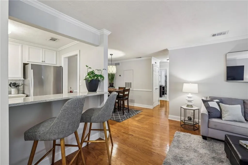 6800 Glenridge Drive Unit 6820d, Atlanta, Georgia 30328, 2 Bedrooms Bedrooms, ,1 BathroomBathrooms,Residential,Sold,6800 Glenridge Drive Unit 6820d,7421925