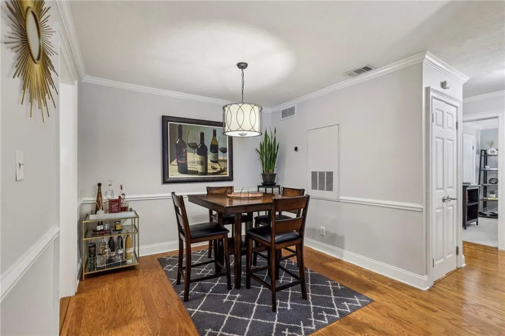 6800 Glenridge Drive Unit 6820d, Atlanta, Georgia 30328, 2 Bedrooms Bedrooms, ,1 BathroomBathrooms,Residential,Sold,6800 Glenridge Drive Unit 6820d,7421925