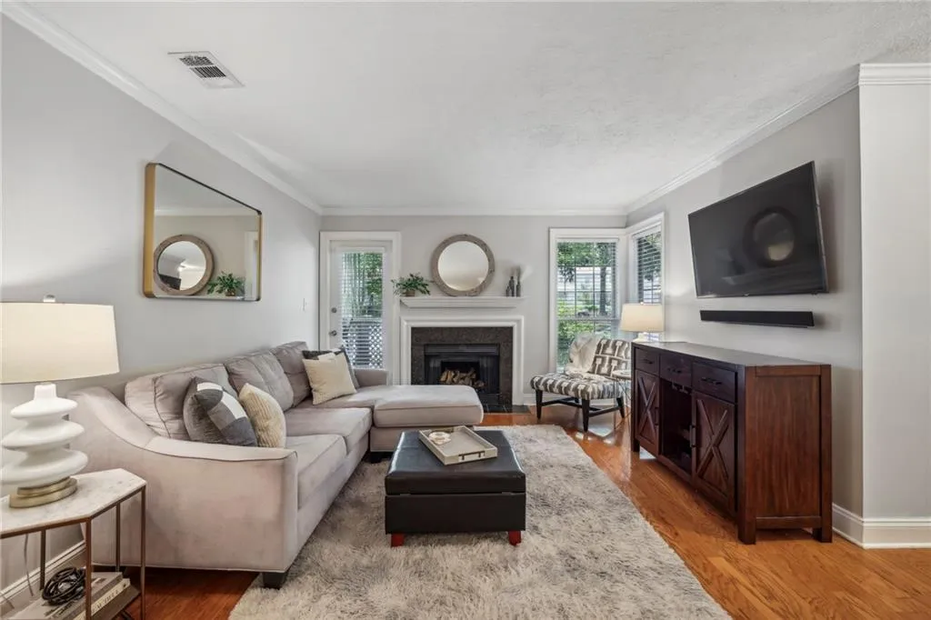 6800 Glenridge Drive Unit 6820d, Atlanta, Georgia 30328, 2 Bedrooms Bedrooms, ,1 BathroomBathrooms,Residential,Sold,6800 Glenridge Drive Unit 6820d,7421925