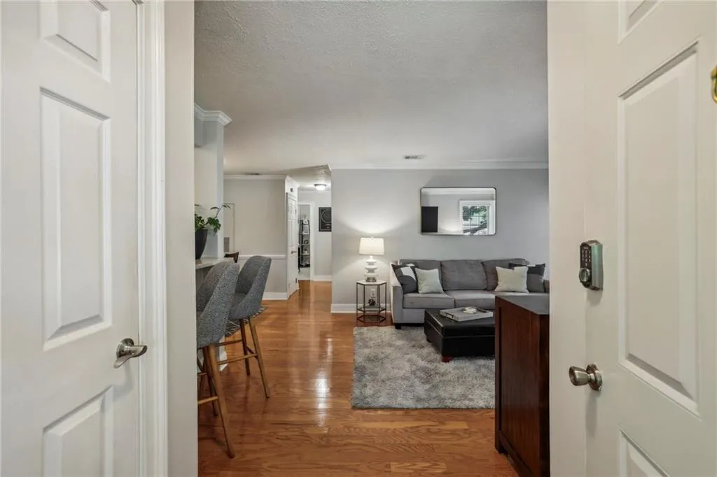6800 Glenridge Drive Unit 6820d, Atlanta, Georgia 30328, 2 Bedrooms Bedrooms, ,1 BathroomBathrooms,Residential,Sold,6800 Glenridge Drive Unit 6820d,7421925