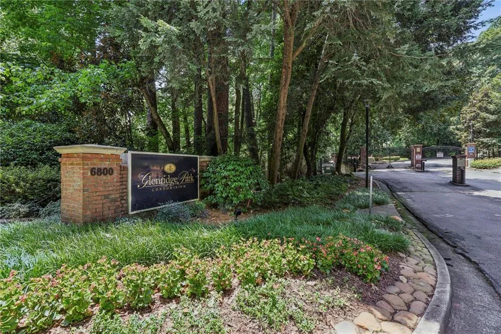 6800 Glenridge Drive Unit 6820d, Atlanta, Georgia 30328, 2 Bedrooms Bedrooms, ,1 BathroomBathrooms,Residential,Sold,6800 Glenridge Drive Unit 6820d,7421925