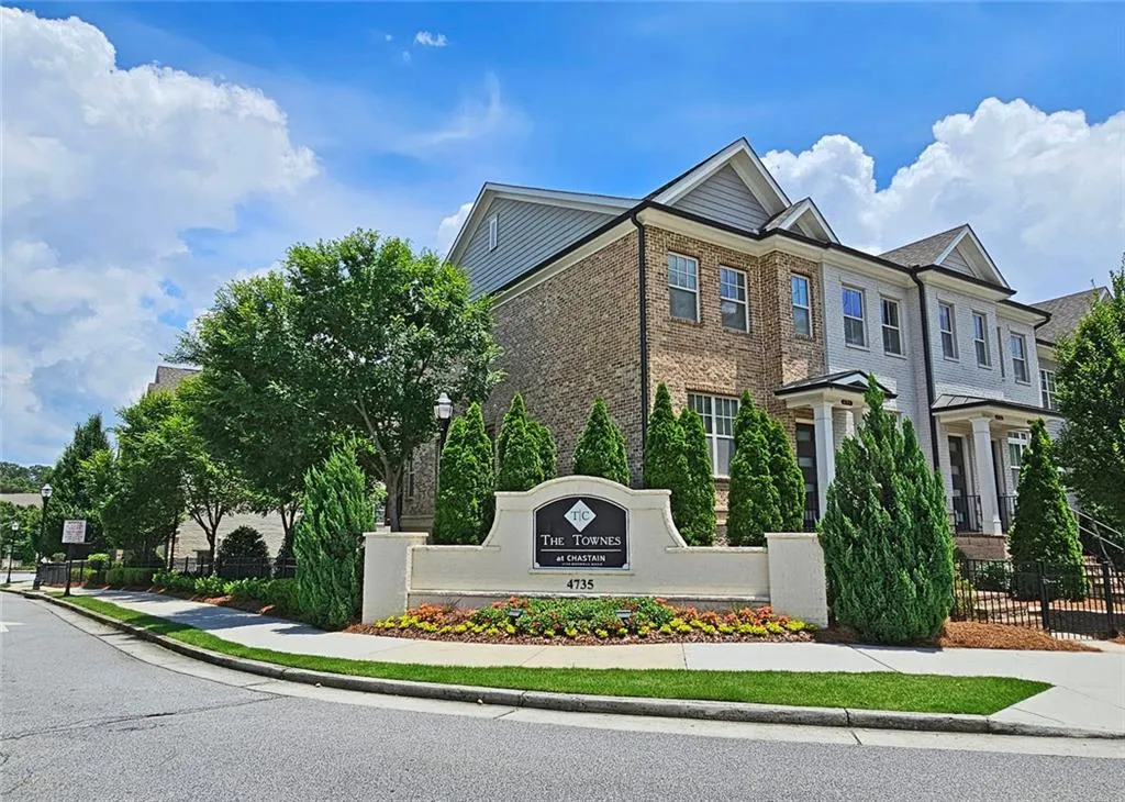 4107 Township Parkway Unit 69, Sandy Springs, Georgia 30342, 2 Bedrooms Bedrooms, ,2 BathroomsBathrooms,Residential,For Sale,4107 Township Parkway Unit 69,7636395