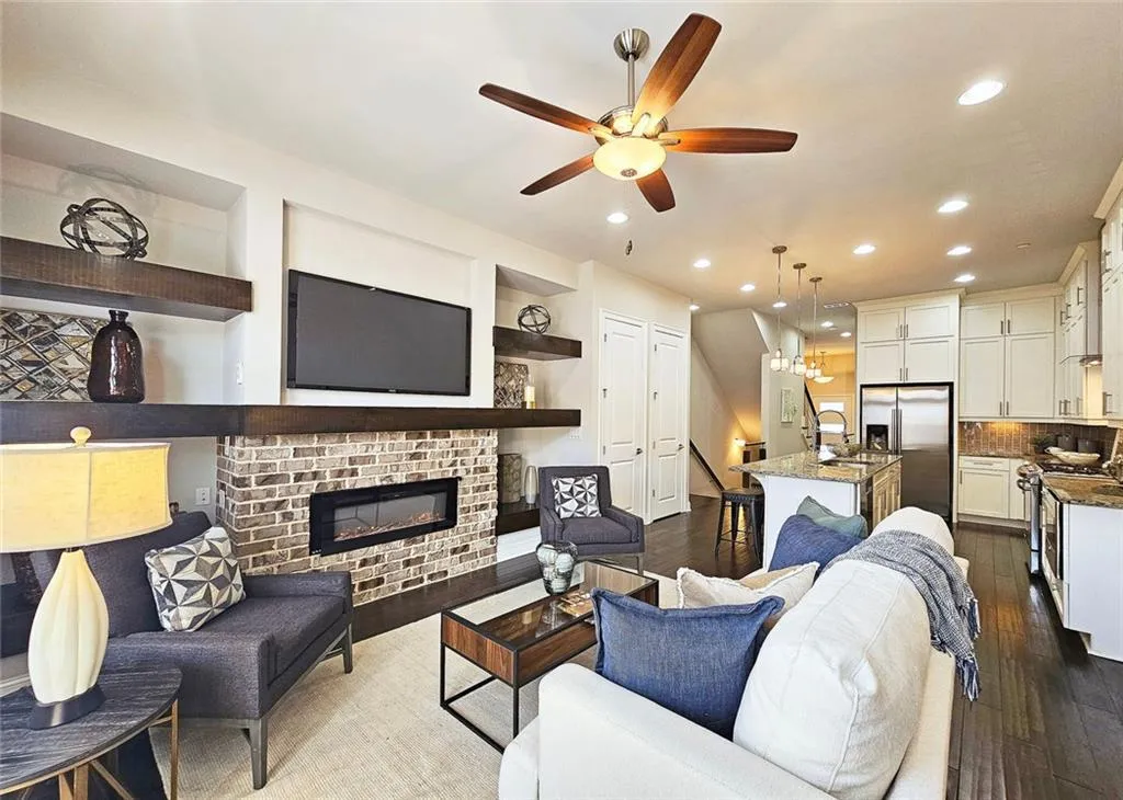 4107 Township Parkway Unit 69, Sandy Springs, Georgia 30342, 2 Bedrooms Bedrooms, ,2 BathroomsBathrooms,Residential,For Sale,4107 Township Parkway Unit 69,7636395