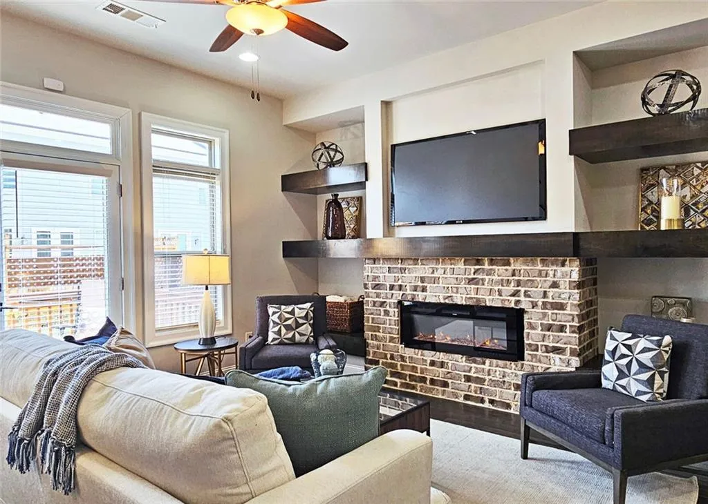 4107 Township Parkway Unit 69, Sandy Springs, Georgia 30342, 2 Bedrooms Bedrooms, ,2 BathroomsBathrooms,Residential,For Sale,4107 Township Parkway Unit 69,7636395