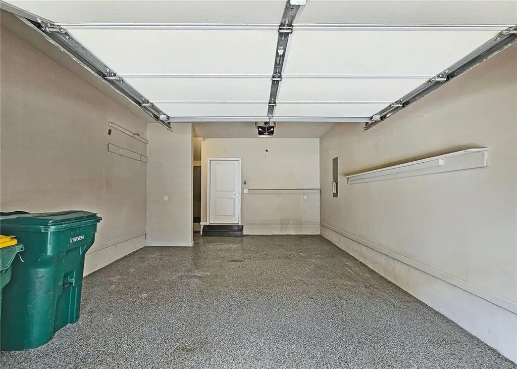 4107 Township Parkway Unit 69, Sandy Springs, Georgia 30342, 2 Bedrooms Bedrooms, ,2 BathroomsBathrooms,Residential,For Sale,4107 Township Parkway Unit 69,7636395