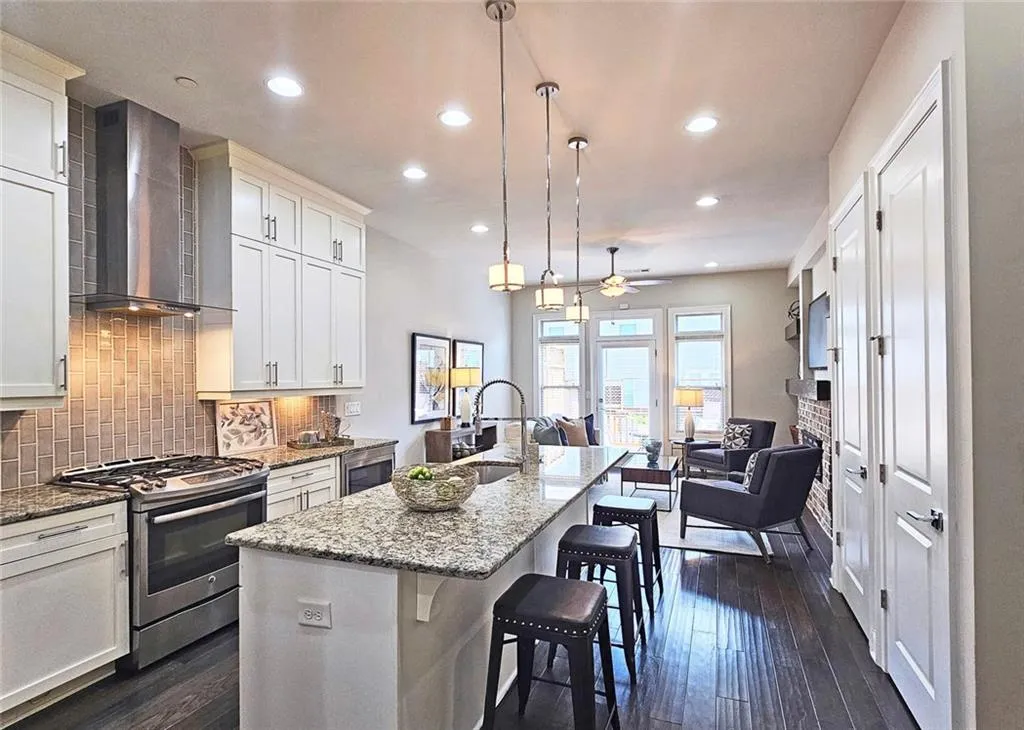 4107 Township Parkway Unit 69, Sandy Springs, Georgia 30342, 2 Bedrooms Bedrooms, ,2 BathroomsBathrooms,Residential,For Sale,4107 Township Parkway Unit 69,7636395