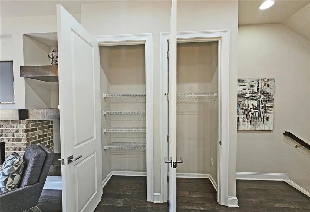 4107 Township Parkway Unit 69, Sandy Springs, Georgia 30342, 2 Bedrooms Bedrooms, ,2 BathroomsBathrooms,Residential,For Sale,4107 Township Parkway Unit 69,7636395