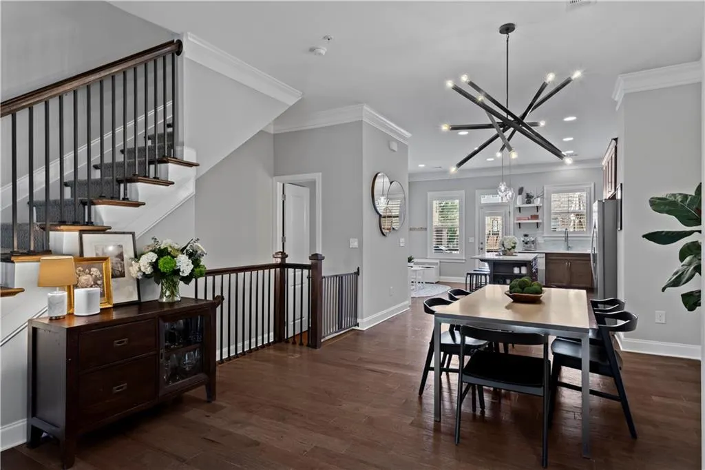 Soaring ceilings complimented by a 2 piece crown molding accentuate the space