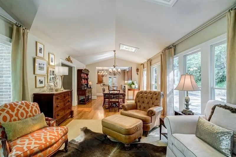 1715 Brandon Hall Drive, Sandy Springs, Georgia 30350, 4 Bedrooms Bedrooms, ,4 BathroomsBathrooms,Residential,Sold,1715 Brandon Hall Drive,6720742