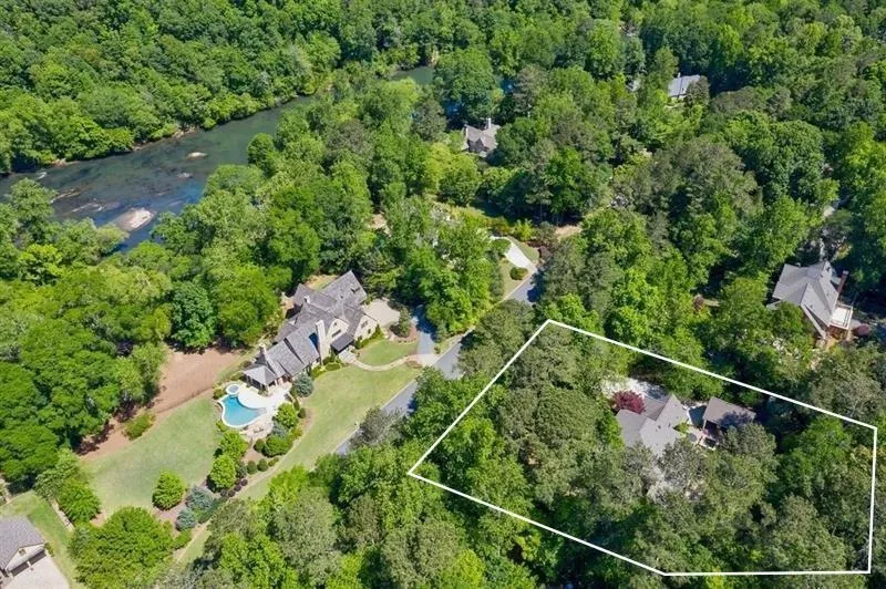 1715 Brandon Hall Drive, Sandy Springs, Georgia 30350, 4 Bedrooms Bedrooms, ,4 BathroomsBathrooms,Residential,Sold,1715 Brandon Hall Drive,6720742