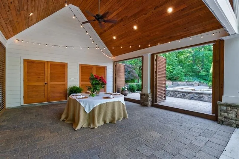 1715 Brandon Hall Drive, Sandy Springs, Georgia 30350, 4 Bedrooms Bedrooms, ,4 BathroomsBathrooms,Residential,Sold,1715 Brandon Hall Drive,6720742