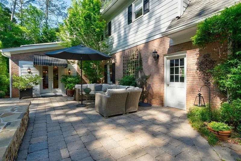 1715 Brandon Hall Drive, Sandy Springs, Georgia 30350, 4 Bedrooms Bedrooms, ,4 BathroomsBathrooms,Residential,Sold,1715 Brandon Hall Drive,6720742