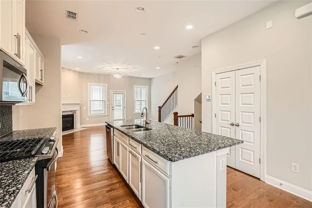 1780 Morningtide Lane Ne, Atlanta, Georgia 30324, 3 Bedrooms Bedrooms, ,3 BathroomsBathrooms,Residential,For Sale,1780 Morningtide Lane Ne,7637907