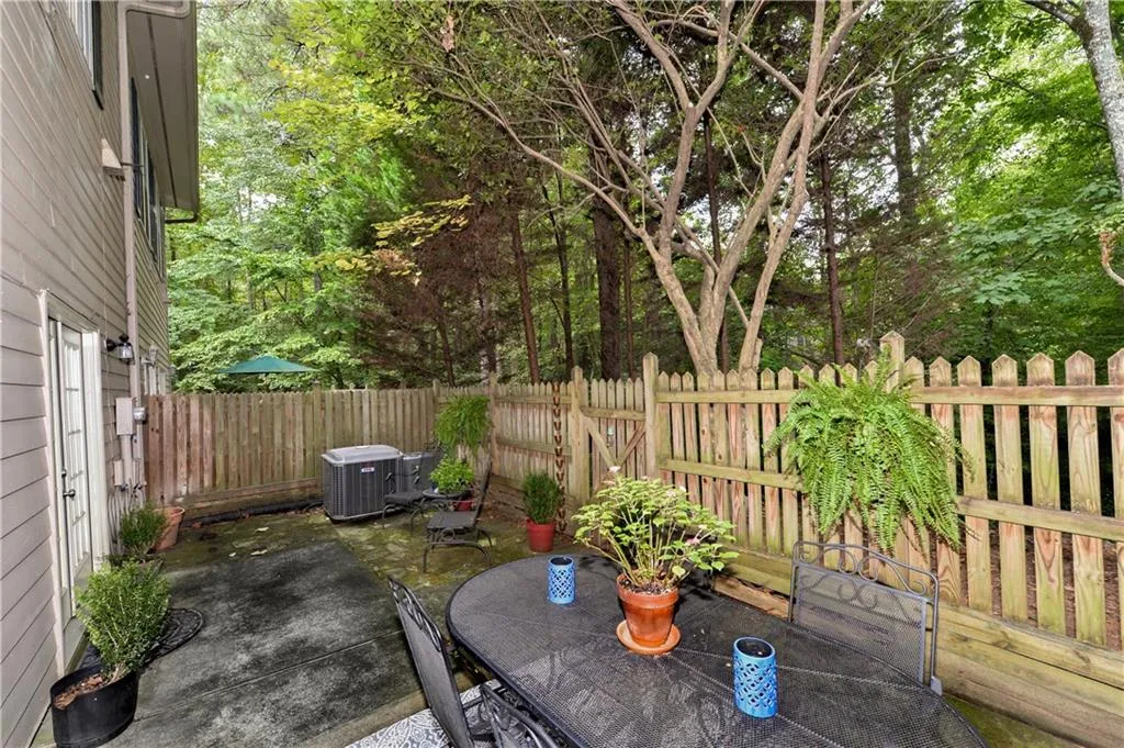 305 Brandywine Circle, Sandy Springs, Georgia 30350, 3 Bedrooms Bedrooms, ,2 BathroomsBathrooms,Residential,Sold,305 Brandywine Circle,6070814