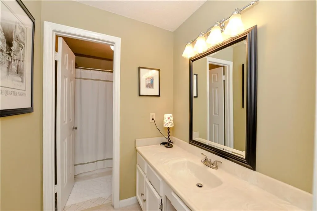 305 Brandywine Circle, Sandy Springs, Georgia 30350, 3 Bedrooms Bedrooms, ,2 BathroomsBathrooms,Residential,Sold,305 Brandywine Circle,6070814