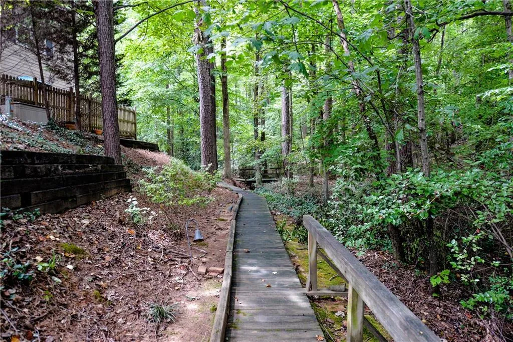 305 Brandywine Circle, Sandy Springs, Georgia 30350, 3 Bedrooms Bedrooms, ,2 BathroomsBathrooms,Residential,Sold,305 Brandywine Circle,6070814