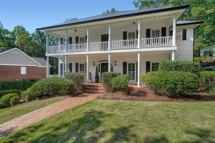 330 S Satinwood Place, Roswell, Georgia 30076