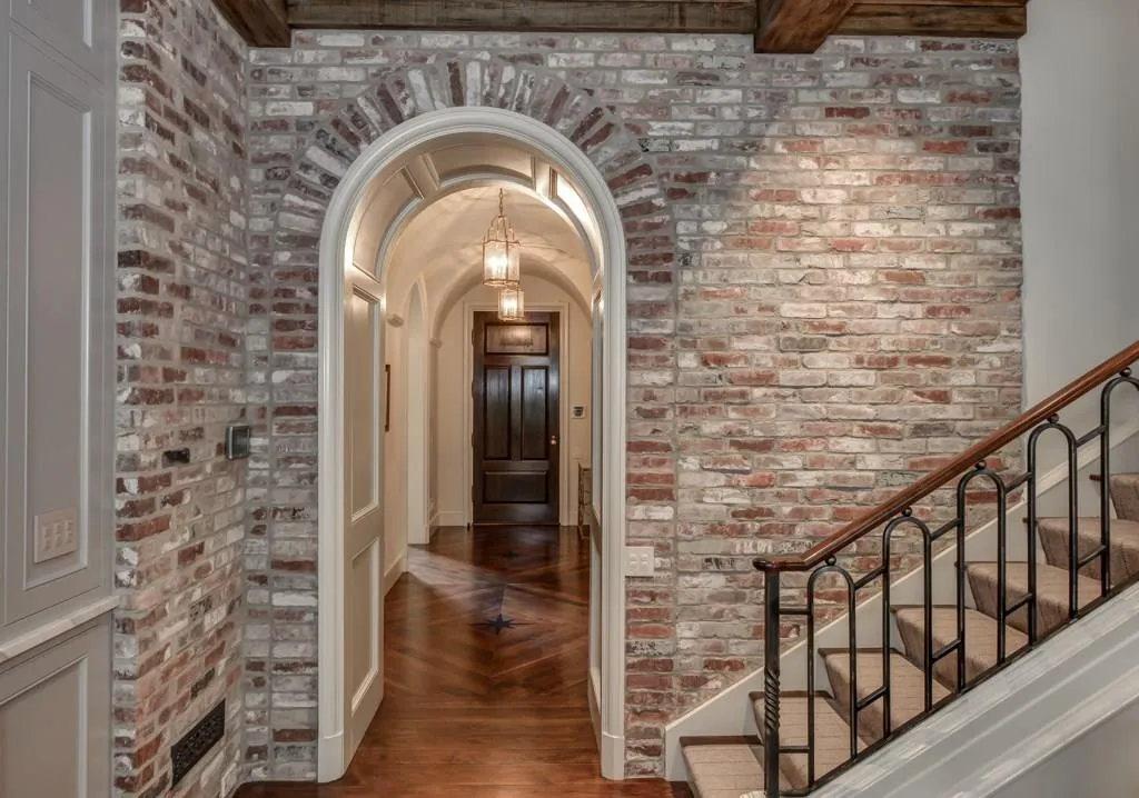 2440 Peachtree Road Nw Unit 9, Atlanta, Georgia 30305, 5 Bedrooms Bedrooms, ,4 BathroomsBathrooms,Residential,Sold,2440 Peachtree Road Nw Unit 9,5746994
