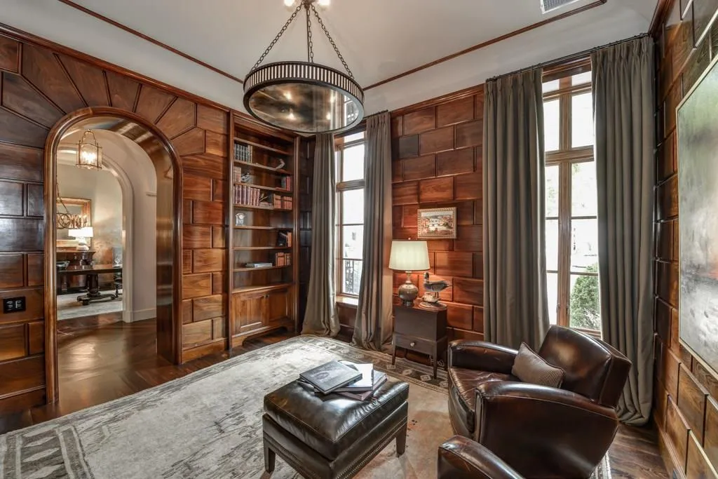 2440 Peachtree Road Nw Unit 9, Atlanta, Georgia 30305, 5 Bedrooms Bedrooms, ,4 BathroomsBathrooms,Residential,Sold,2440 Peachtree Road Nw Unit 9,5746994