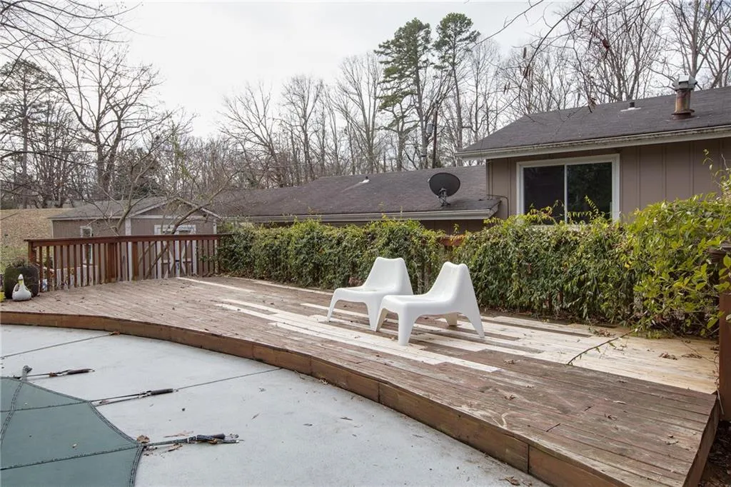636 Lorell Terrace Ne, Atlanta, Georgia 30328, 4 Bedrooms Bedrooms, ,3 BathroomsBathrooms,Residential,Sold,636 Lorell Terrace Ne,5949207