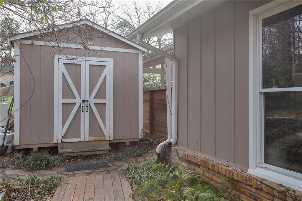 636 Lorell Terrace Ne, Atlanta, Georgia 30328, 4 Bedrooms Bedrooms, ,3 BathroomsBathrooms,Residential,Sold,636 Lorell Terrace Ne,5949207
