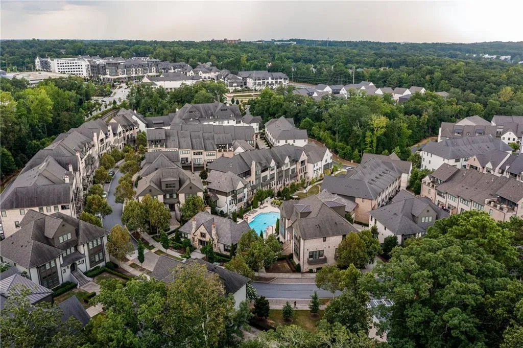 6617 Cadence Boulevard, Atlanta, Georgia 30328, 3 Bedrooms Bedrooms, ,3 BathroomsBathrooms,Residential,For Sale,6617 Cadence Boulevard,7623194