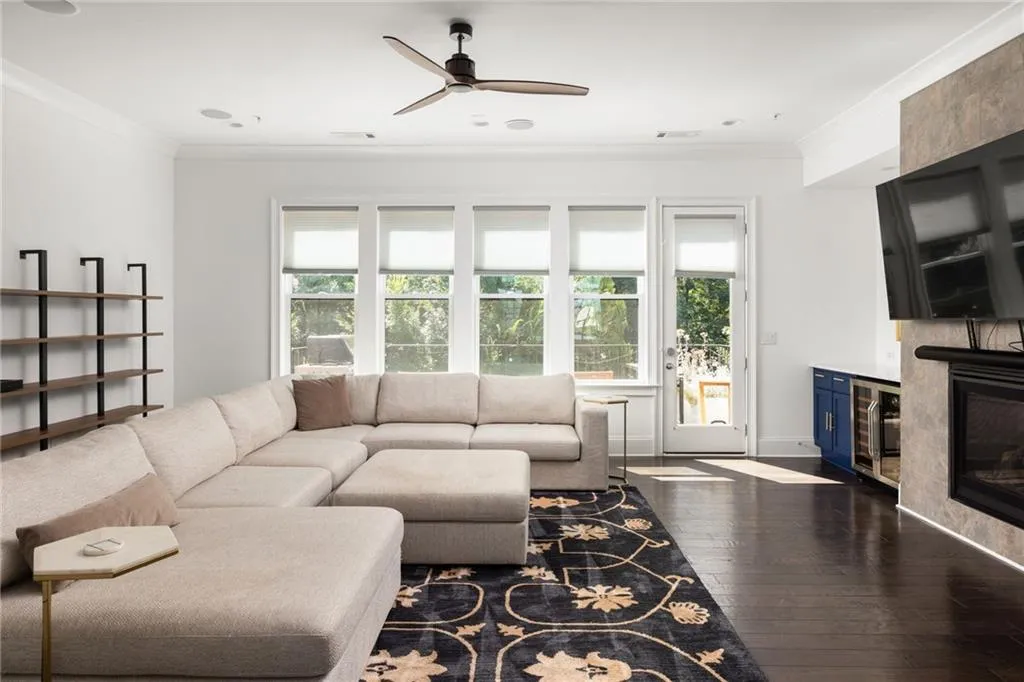 6617 Cadence Boulevard, Atlanta, Georgia 30328, 3 Bedrooms Bedrooms, ,3 BathroomsBathrooms,Residential,For Sale,6617 Cadence Boulevard,7623194