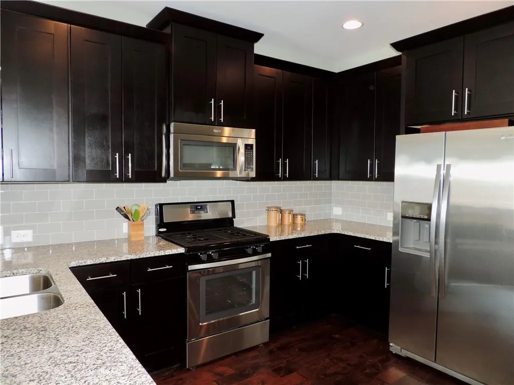 7600 Stoneridge Drive, Atlanta, Georgia 30328, 3 Bedrooms Bedrooms, ,3 BathroomsBathrooms,Residential,Sold,7600 Stoneridge Drive,6733580