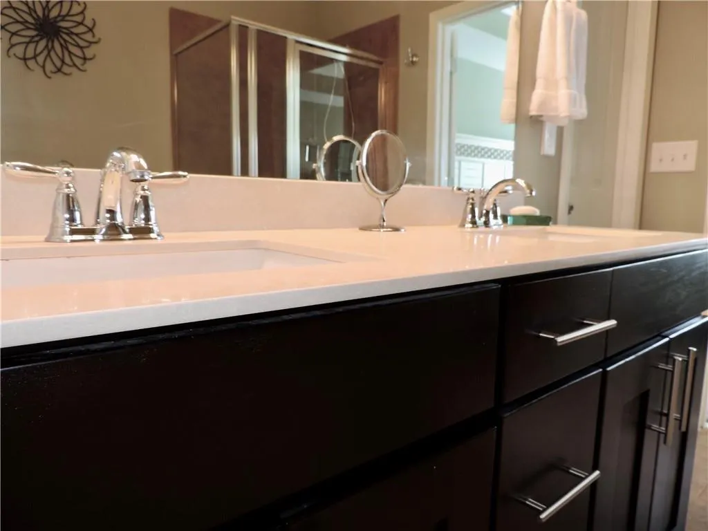 7600 Stoneridge Drive, Atlanta, Georgia 30328, 3 Bedrooms Bedrooms, ,3 BathroomsBathrooms,Residential,Sold,7600 Stoneridge Drive,6733580