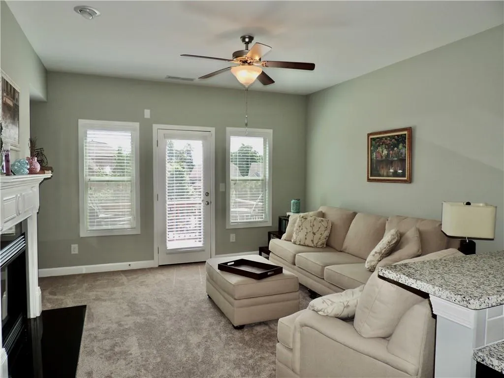 7600 Stoneridge Drive, Atlanta, Georgia 30328, 3 Bedrooms Bedrooms, ,3 BathroomsBathrooms,Residential,Sold,7600 Stoneridge Drive,6733580