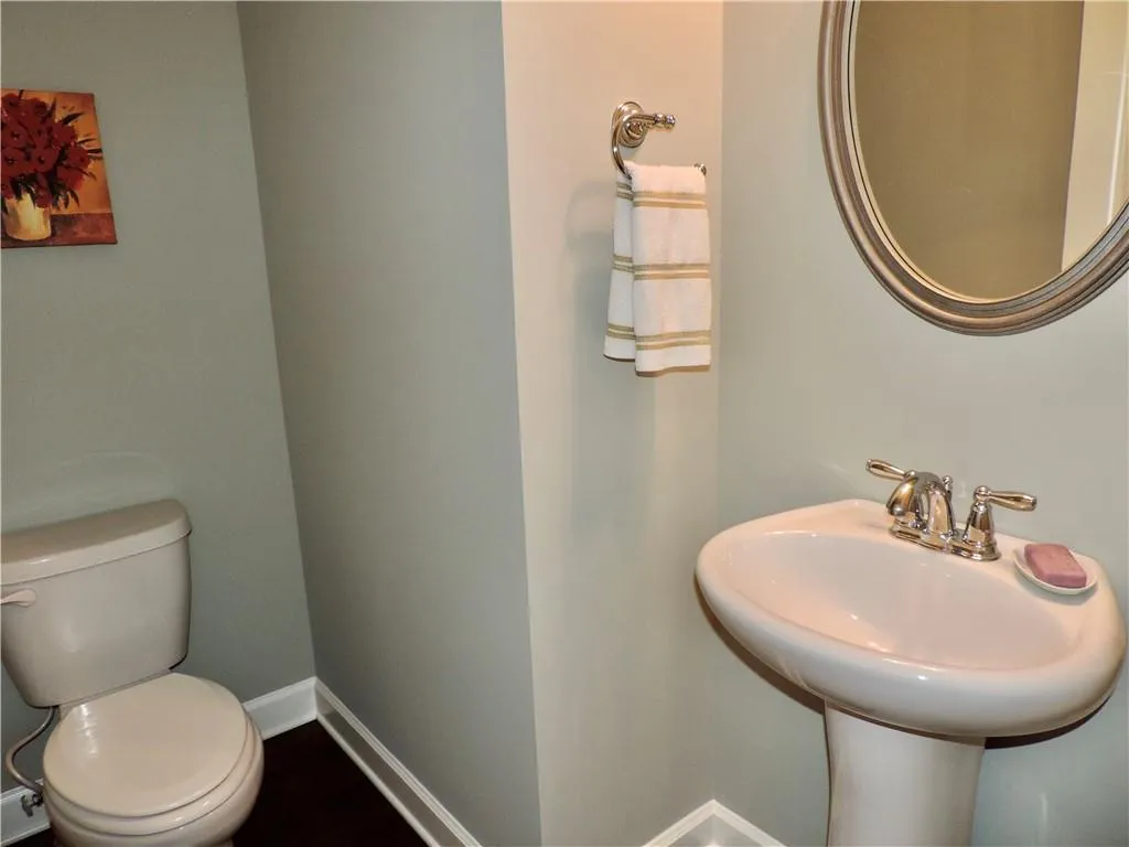 7600 Stoneridge Drive, Atlanta, Georgia 30328, 3 Bedrooms Bedrooms, ,3 BathroomsBathrooms,Residential,Sold,7600 Stoneridge Drive,6733580