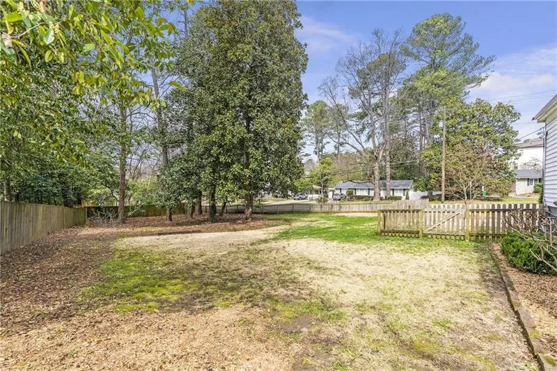 1631 Dresden Drive Ne, Brookhaven, Georgia 30319, 2 Bedrooms Bedrooms, ,1 BathroomBathrooms,Residential,For Sale,1631 Dresden Drive Ne,7605953