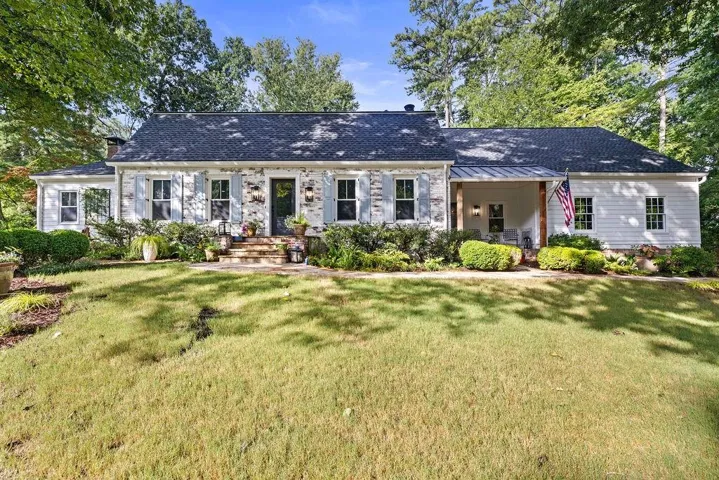 1826 Forest Springs Court, Dunwoody, Georgia 30338
