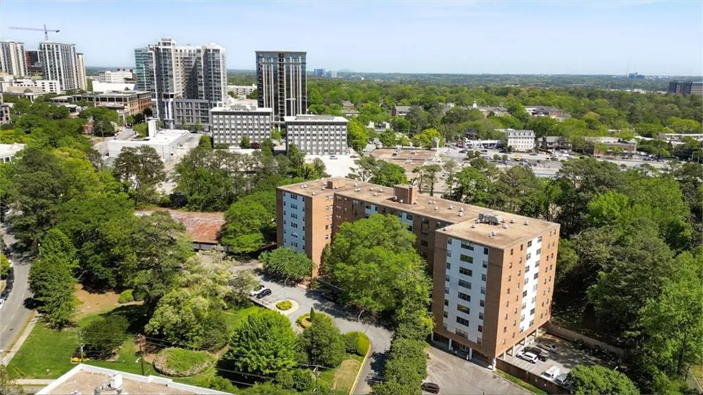 2965 Pharr Court South Nw Unit 1-110, Atlanta, Georgia 30305, 1 Bedroom Bedrooms, ,1 BathroomBathrooms,Residential,For Sale,2965 Pharr Court South Nw Unit 1-110,7608269