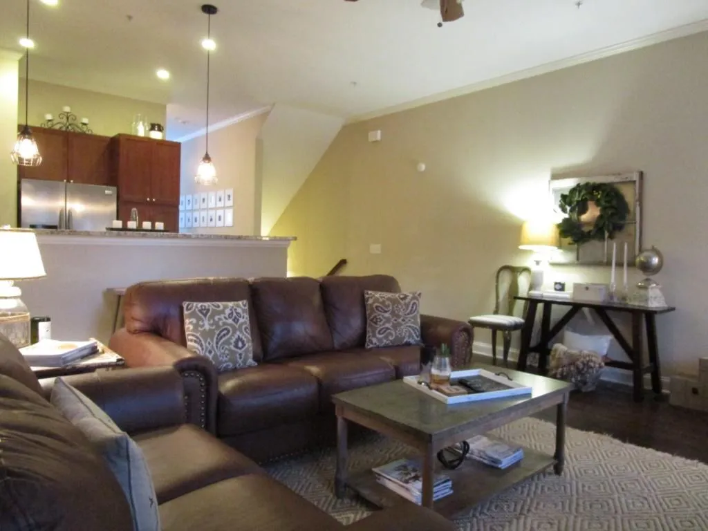 1933 Sterling Oaks Circle Ne Unit 1933, Brookhaven, Georgia 30319, 3 Bedrooms Bedrooms, ,3 BathroomsBathrooms,Residential,Sold,1933 Sterling Oaks Circle Ne Unit 1933,5803876