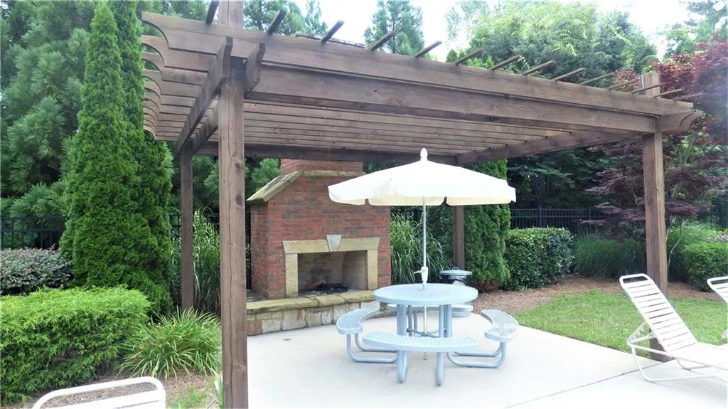 6453 Chariot Street, Atlanta, Georgia 30328, 2 Bedrooms Bedrooms, ,2 BathroomsBathrooms,Residential,Sold,6453 Chariot Street,6028345