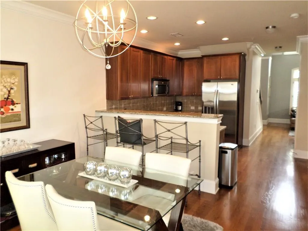 6453 Chariot Street, Atlanta, Georgia 30328, 2 Bedrooms Bedrooms, ,2 BathroomsBathrooms,Residential,Sold,6453 Chariot Street,6028345