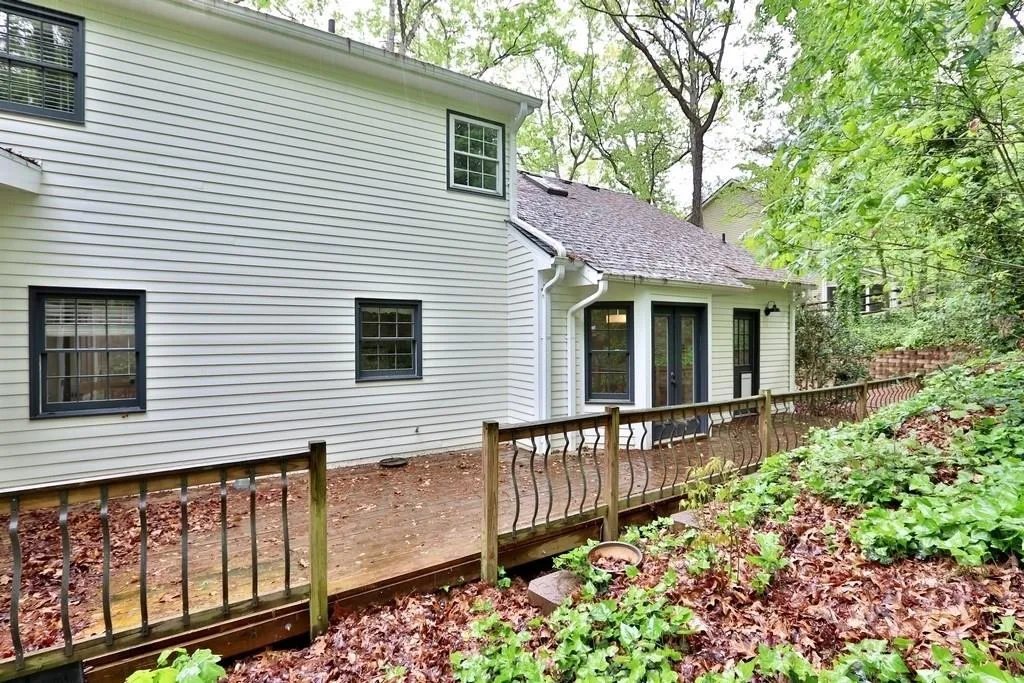 935 Lost Forest Drive, Sandy Springs, Georgia 30328, 4 Bedrooms Bedrooms, ,3 BathroomsBathrooms,Residential,Sold,935 Lost Forest Drive,6540229