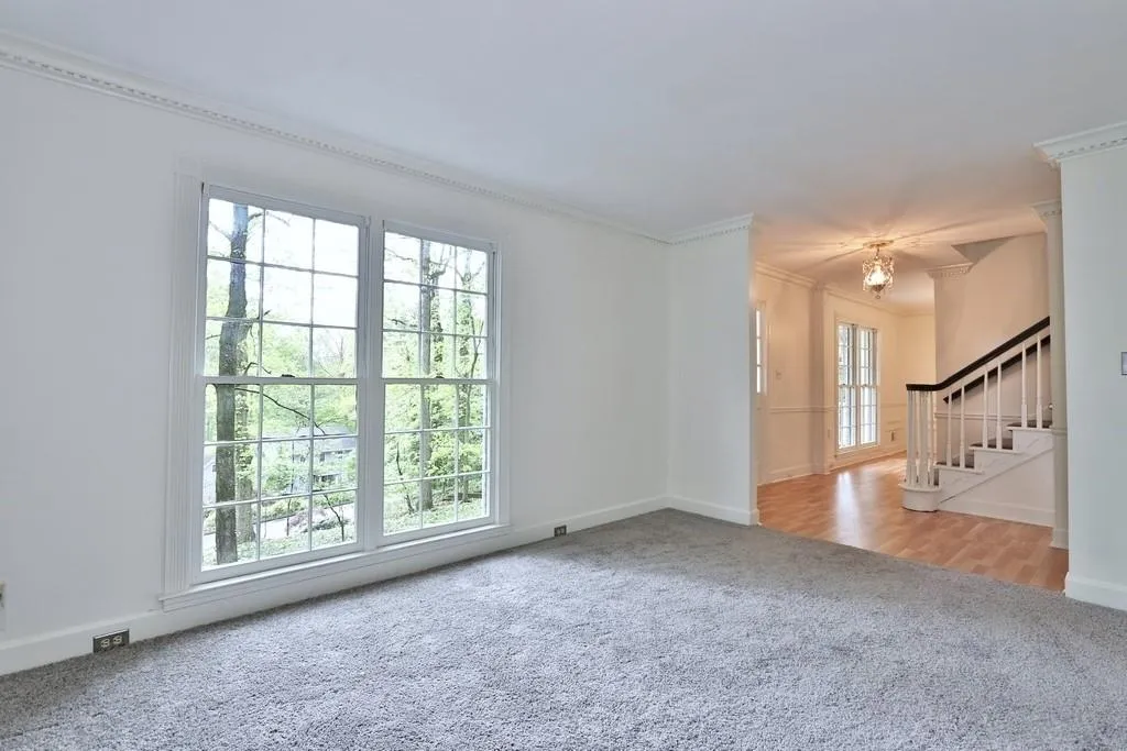 935 Lost Forest Drive, Sandy Springs, Georgia 30328, 4 Bedrooms Bedrooms, ,3 BathroomsBathrooms,Residential,Sold,935 Lost Forest Drive,6540229