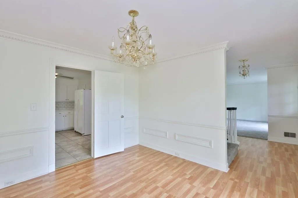 935 Lost Forest Drive, Sandy Springs, Georgia 30328, 4 Bedrooms Bedrooms, ,3 BathroomsBathrooms,Residential,Sold,935 Lost Forest Drive,6540229