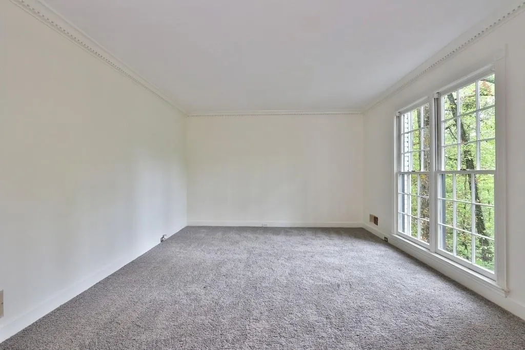 935 Lost Forest Drive, Sandy Springs, Georgia 30328, 4 Bedrooms Bedrooms, ,3 BathroomsBathrooms,Residential,Sold,935 Lost Forest Drive,6540229