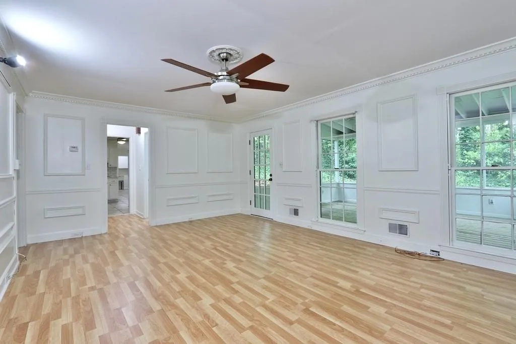 935 Lost Forest Drive, Sandy Springs, Georgia 30328, 4 Bedrooms Bedrooms, ,3 BathroomsBathrooms,Residential,Sold,935 Lost Forest Drive,6540229