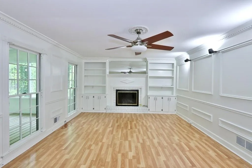 935 Lost Forest Drive, Sandy Springs, Georgia 30328, 4 Bedrooms Bedrooms, ,3 BathroomsBathrooms,Residential,Sold,935 Lost Forest Drive,6540229